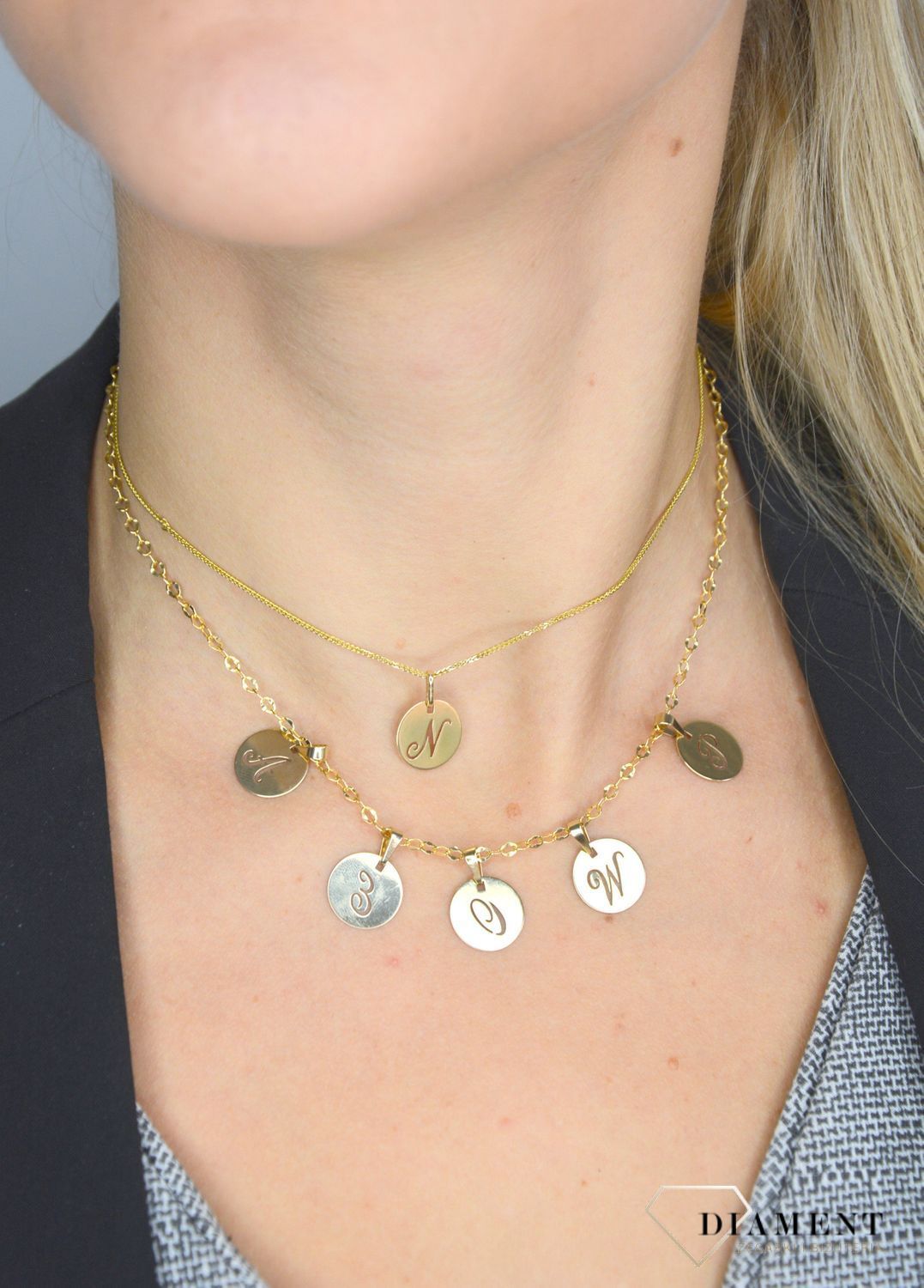 Zawieszka okrągła z wyciętą literką O ZA 4978O.jpg